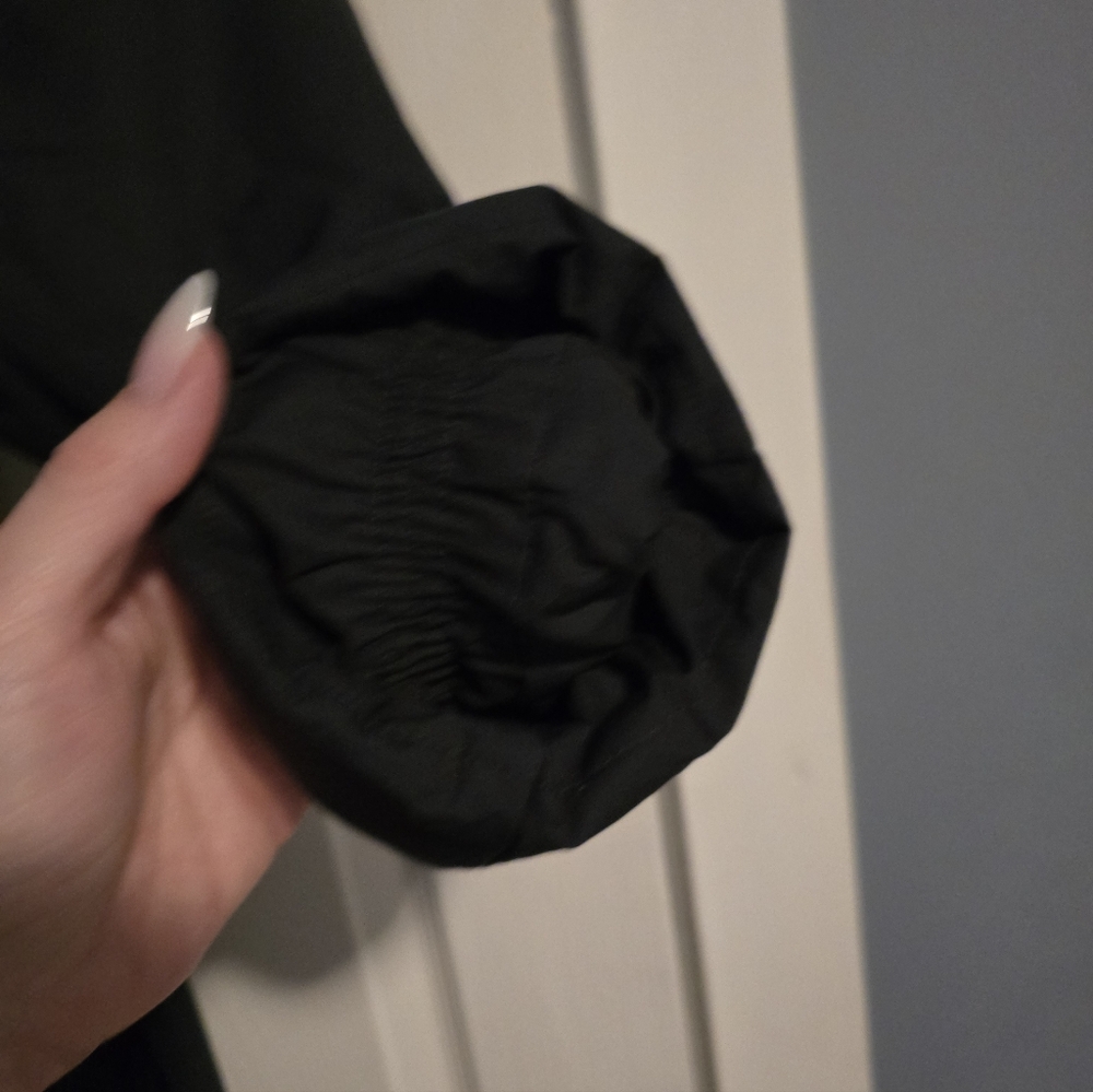 See VIDEO SKIMS Duvet Robe Black Onyx NWT And Bag! Fits Up To Size Large - Picture 6 of 10
